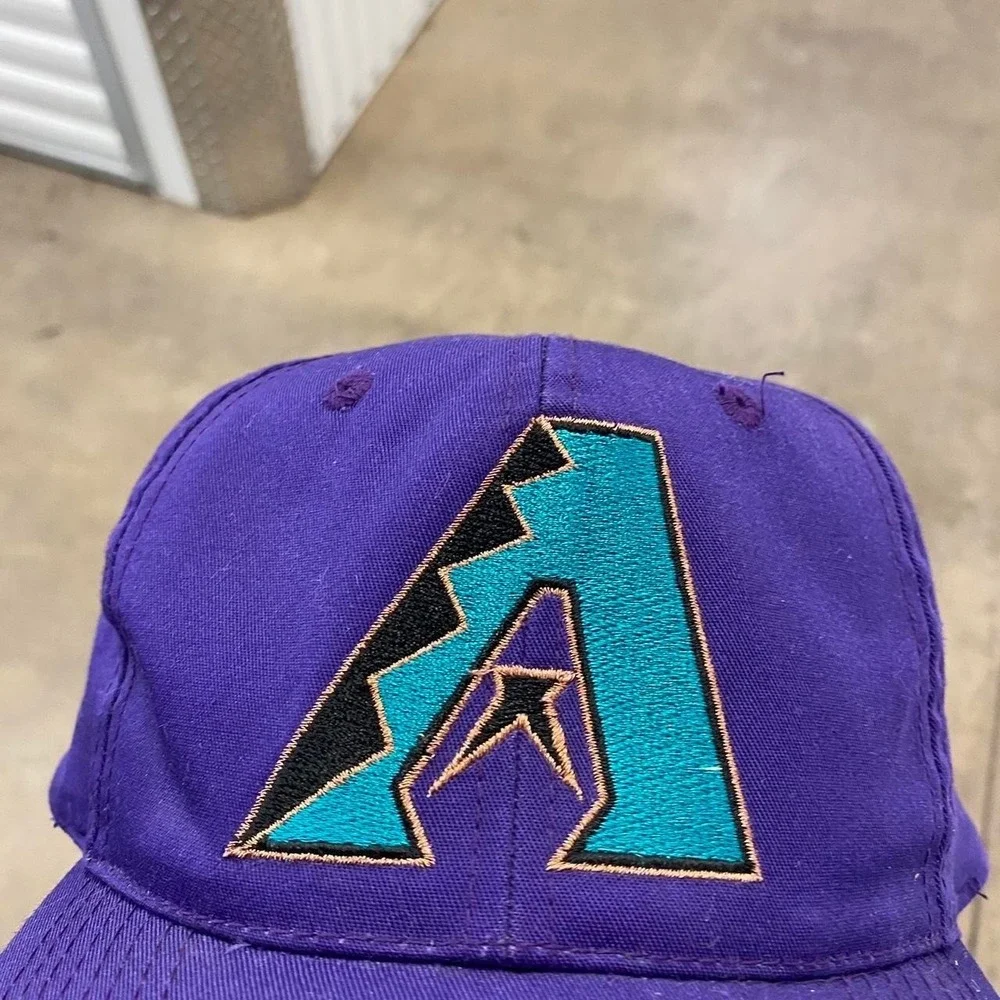 The Unbranded Brand vintage arizona